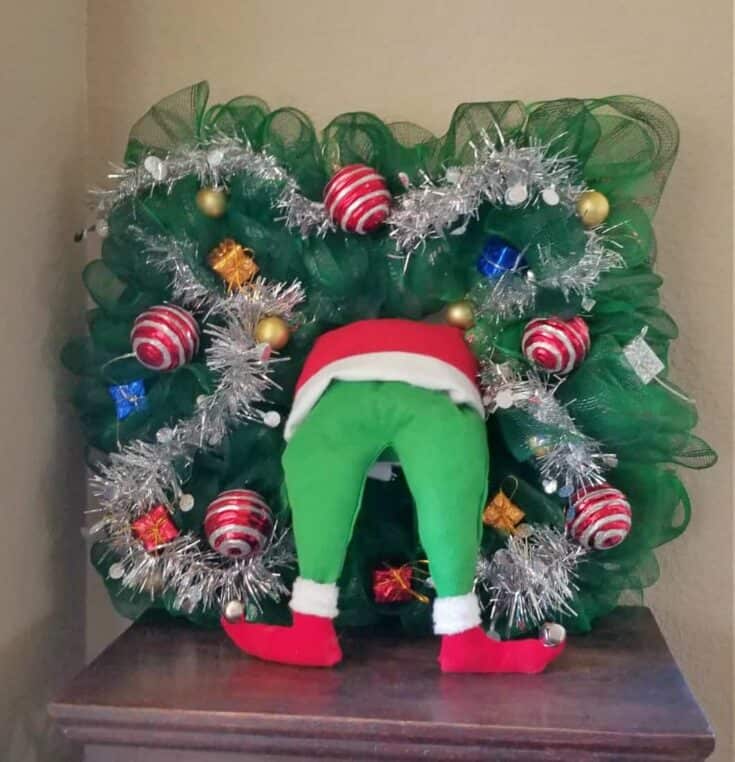 grinch in tree wreath 5