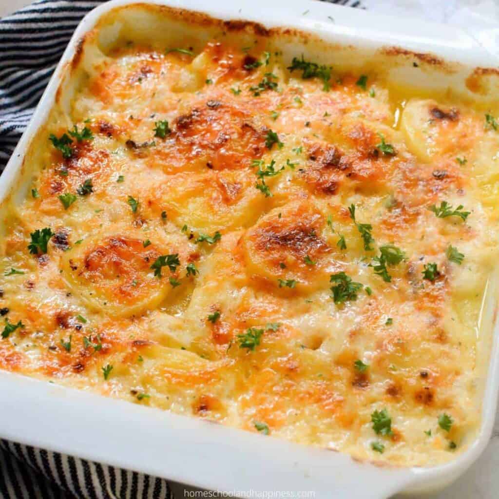 Oven Baked Scalloped Potatoes